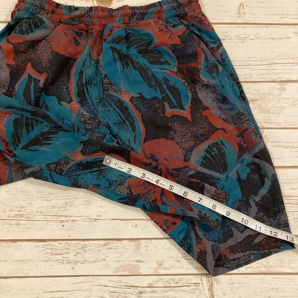Lululemon Pace Breaker Short 9" *Linerless Tropical Shadow Shark Teal Multi Med - Picture 5 of 15